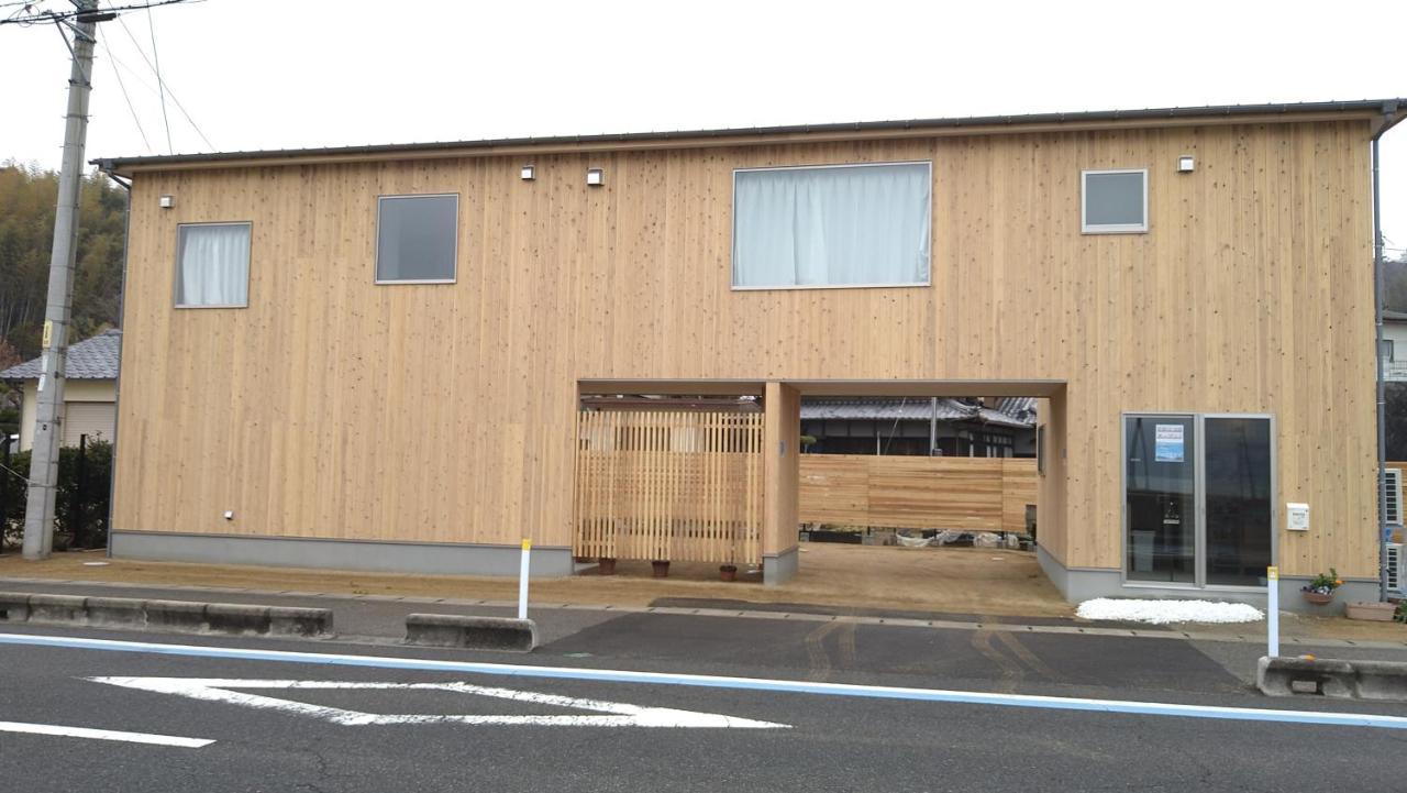 Imabari Railway Station 伯方plus+ מראה חיצוני תמונה